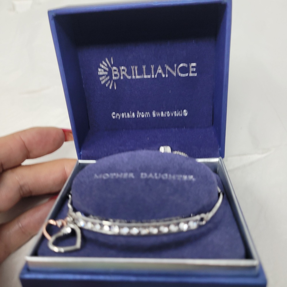 Brilliance‎ Swarovski Crystal Mother Daughter Bolo Bracelet Two Heart Boxed Gift